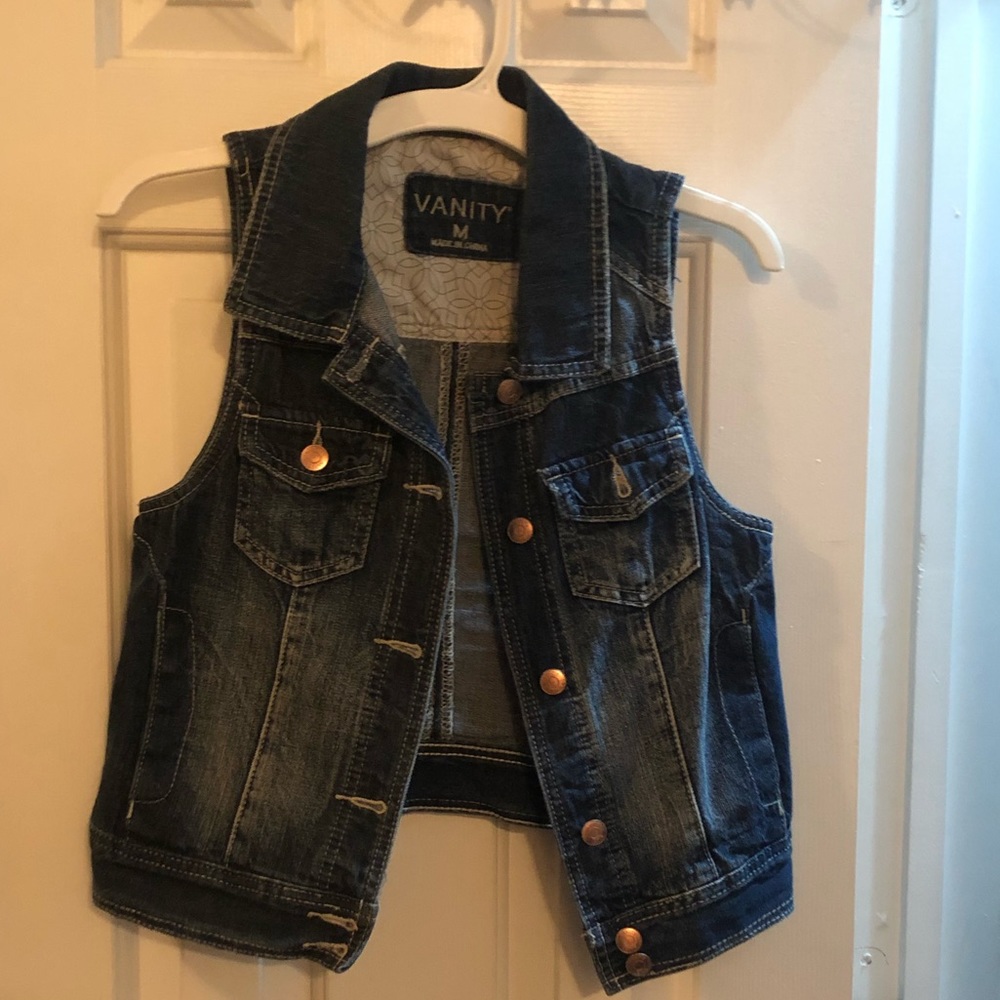 Jean Vest